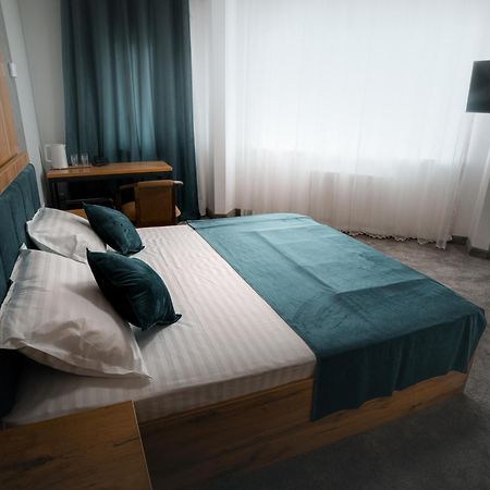 Art Plaza Hotel Tashkent Esterno foto