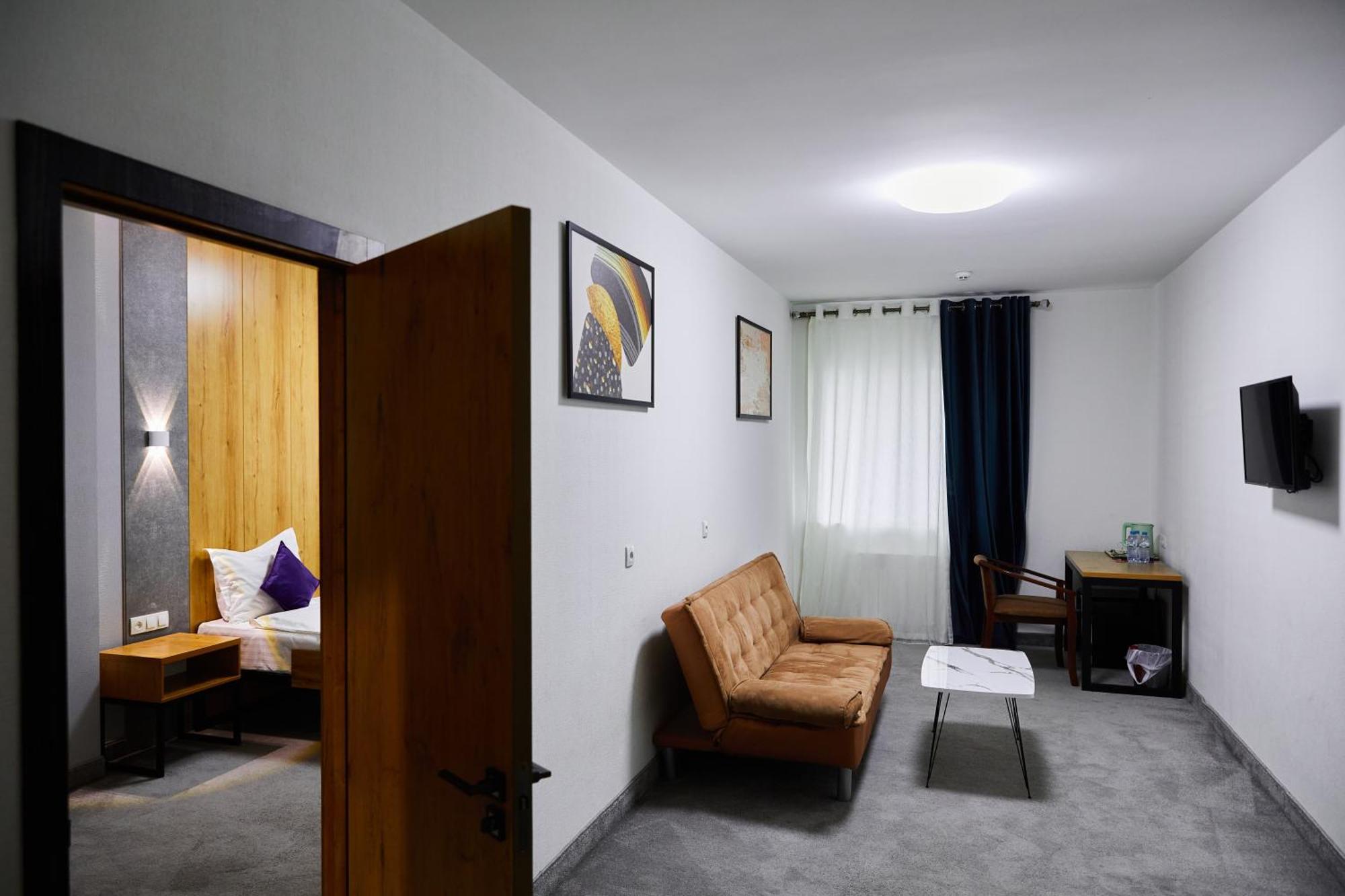 Art Plaza Hotel Tashkent Esterno foto