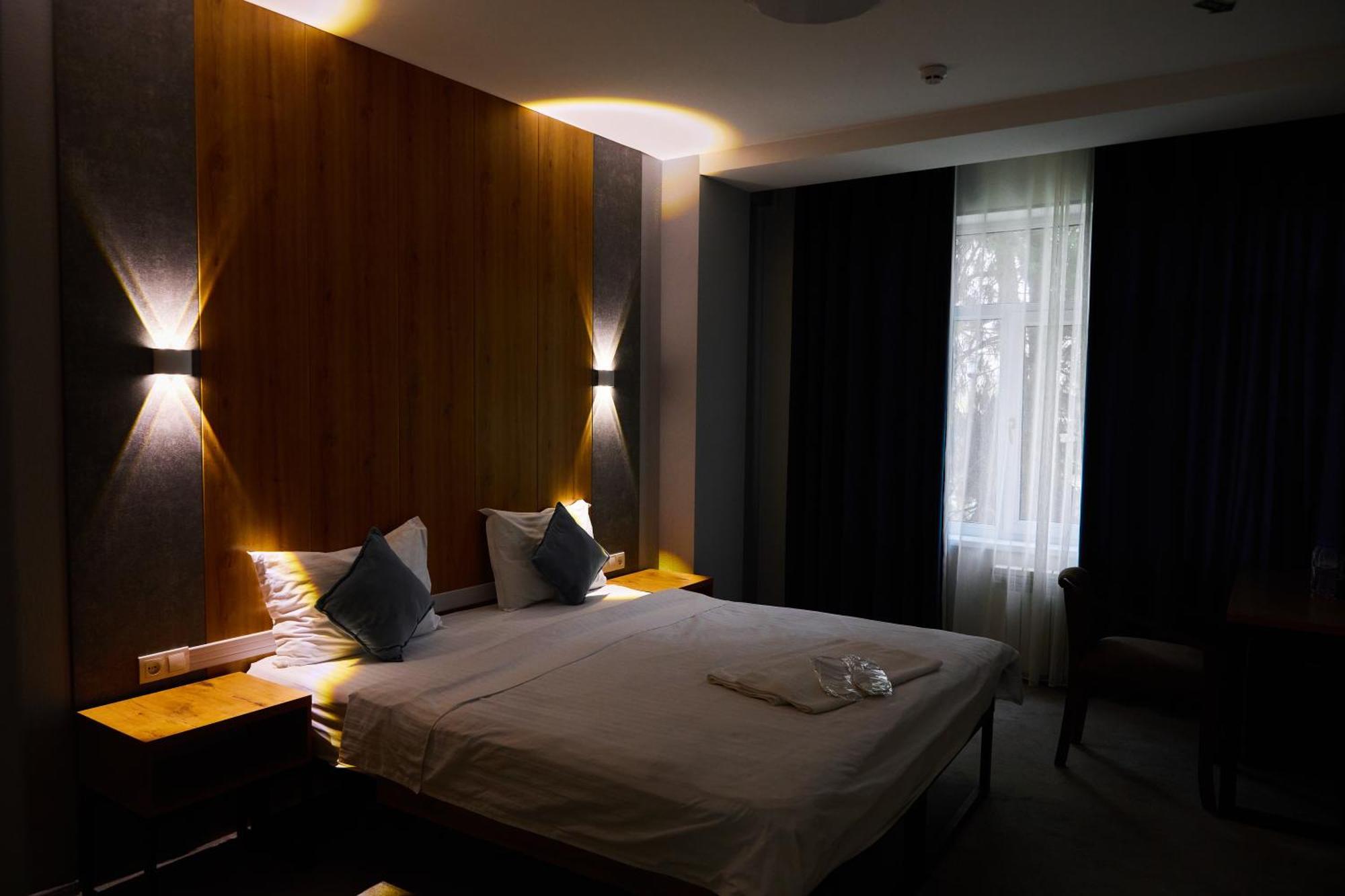 Art Plaza Hotel Tashkent Esterno foto