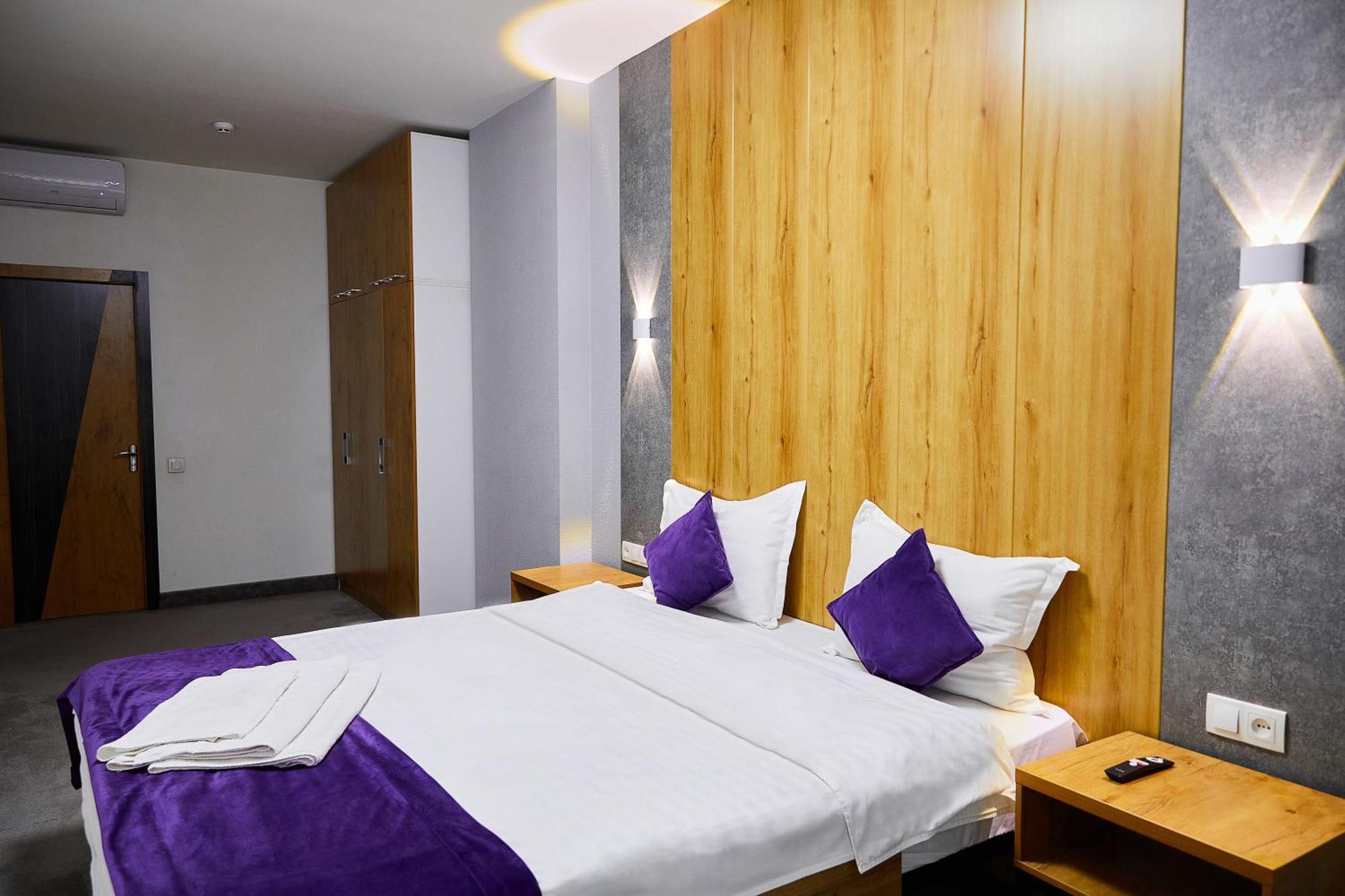 Art Plaza Hotel Tashkent Esterno foto